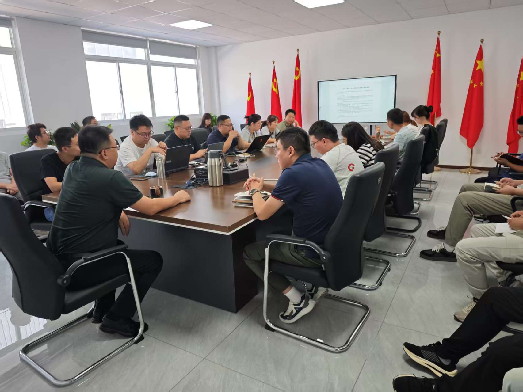 50a855a95dc7c6051c80b851463460ce